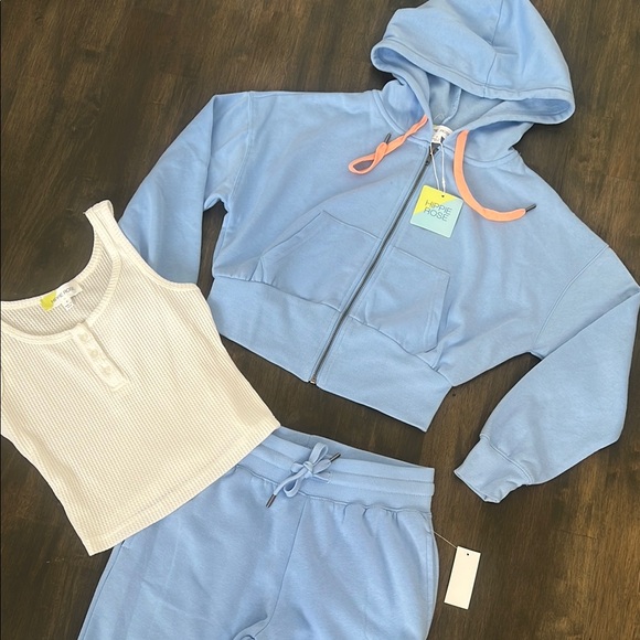 HIPPIE ROSE JOGGER SET - Picture 5 of 7